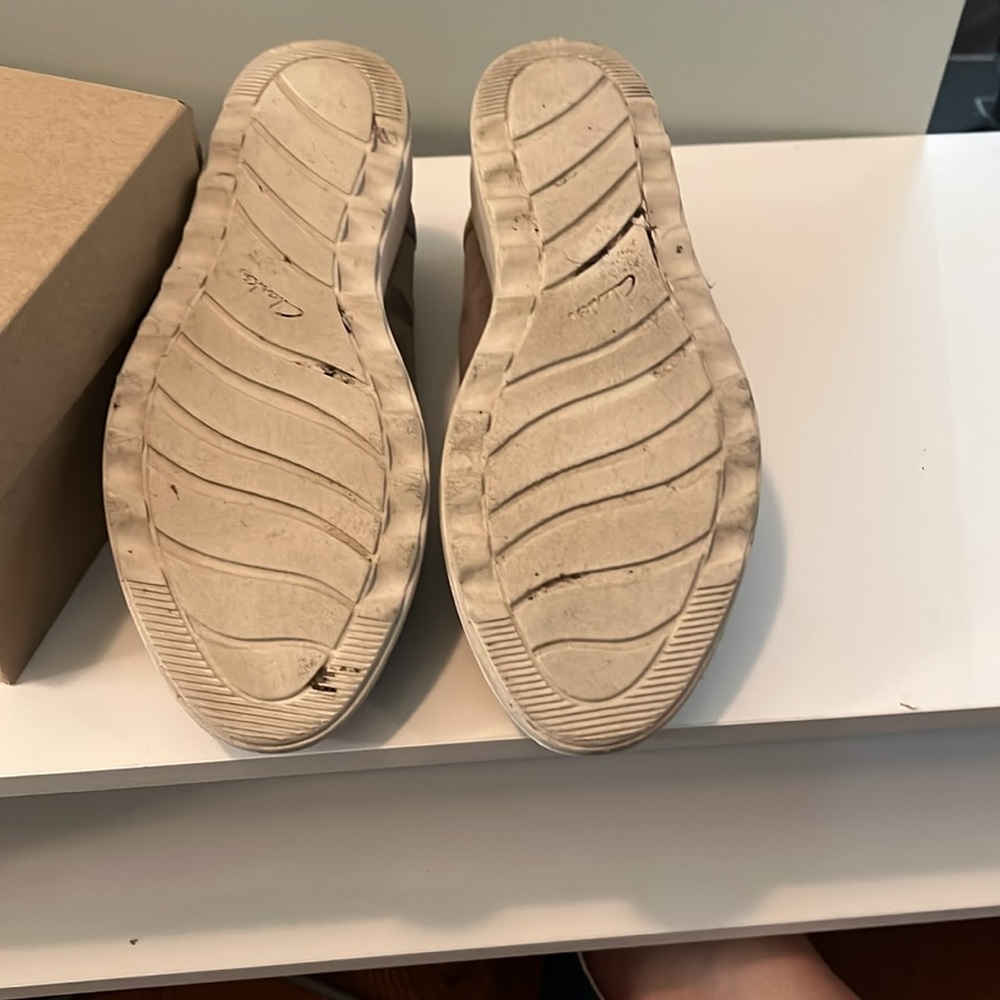 Clarks Loafers - Picture 4 of 5